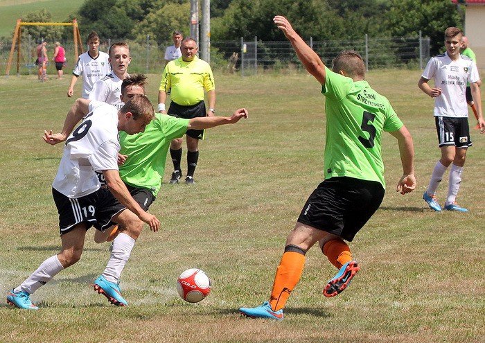 omot-od-trzecioligowca-z-okazji-dni-strzyzowca-foto-58901