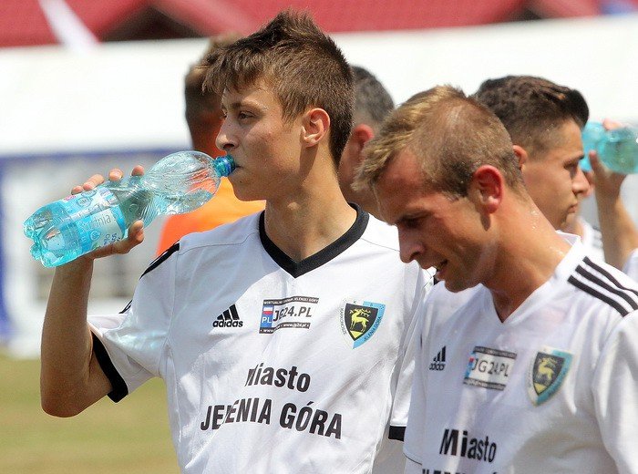 omot-od-trzecioligowca-z-okazji-dni-strzyzowca-foto-58901