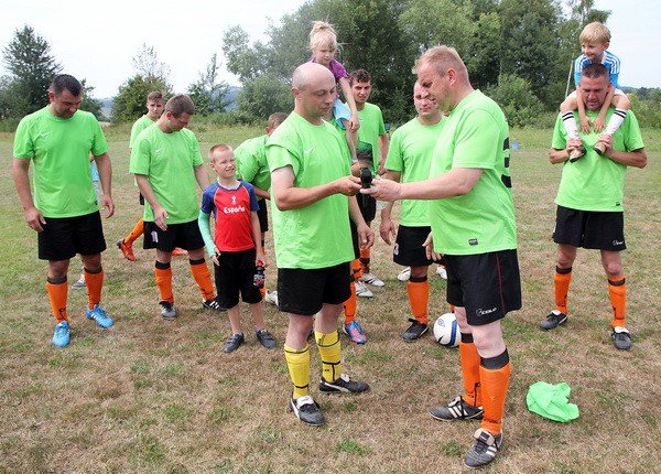 omot-od-trzecioligowca-z-okazji-dni-strzyzowca-foto-58901