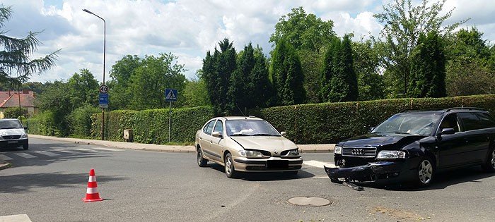 nie-ustapia-pierwszenstwa-foto-58953