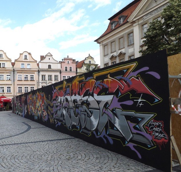 niezapomniane-graffiti-na-placu-ratuszowym-foto-59022