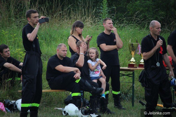 strazacka-pika-wodna-na-jeleniogorskich-boniach-foto-59077