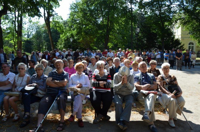 spotkanie-z-operowym-duetem-w-parku-zdrojowym-foto-59088