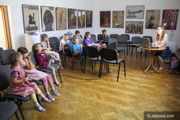 dzieci-zdobiy-swoje-rowery-w-galerii-bwa-foto-59089