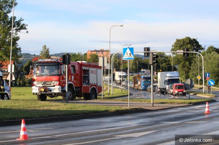 kolizja-z-udziaem-czterech-aut-w-tym-cystern-foto-59102