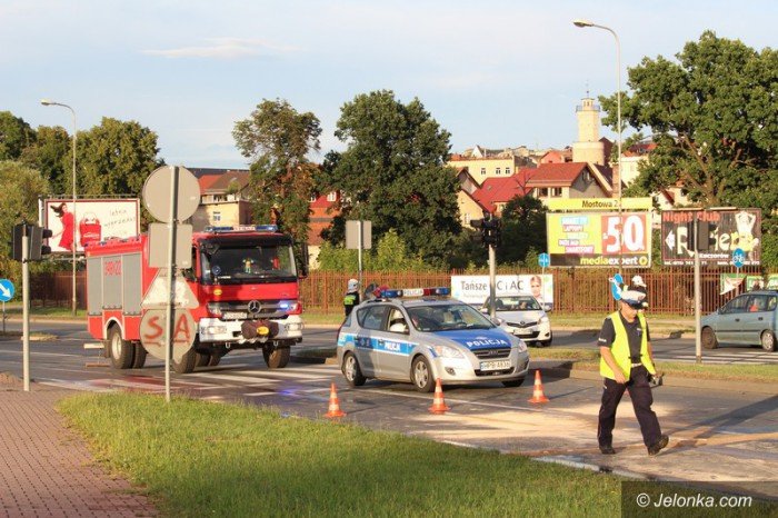 kolizja-z-udziaem-czterech-aut-w-tym-cystern-foto-59102