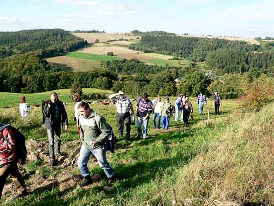 Uczestnicy wycieczki poznają malownicze szlaki Gór Kaczawskich.