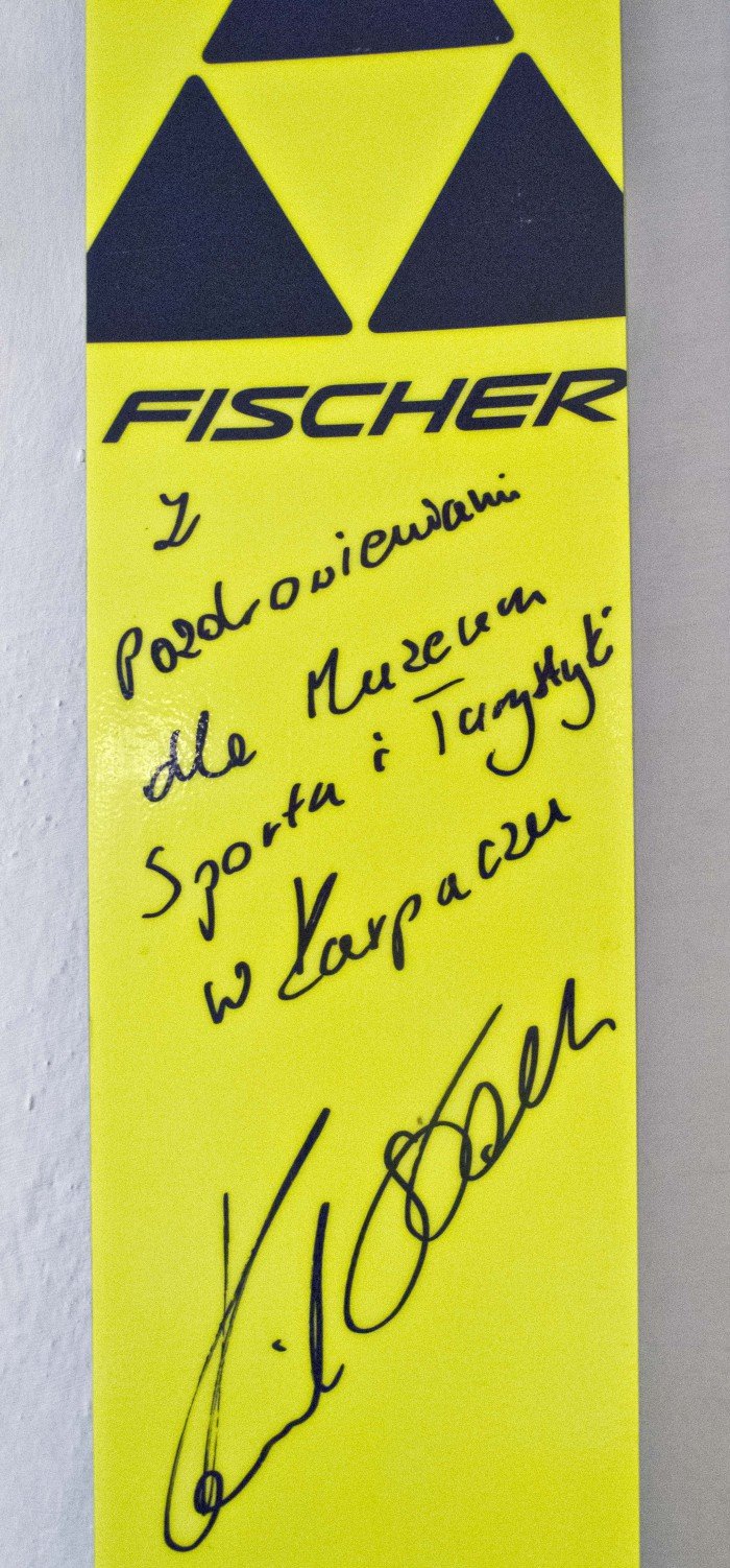 narty-kamila-stocha-na-wystawie-w-muzeum-sportu-i-turystyki-foto-59124