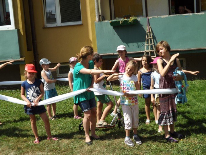 trwa-skok-w-blok-i-mnostwo-sie-dzieje-fot-59229