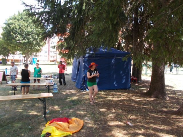 trwa-skok-w-blok-i-mnostwo-sie-dzieje-fot-59229