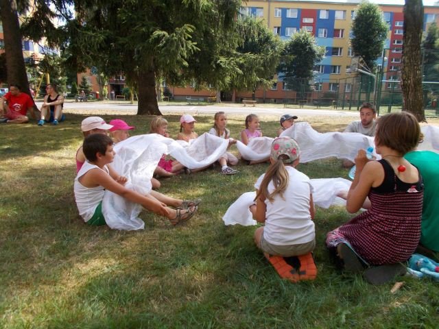 trwa-skok-w-blok-i-mnostwo-sie-dzieje-fot-59229