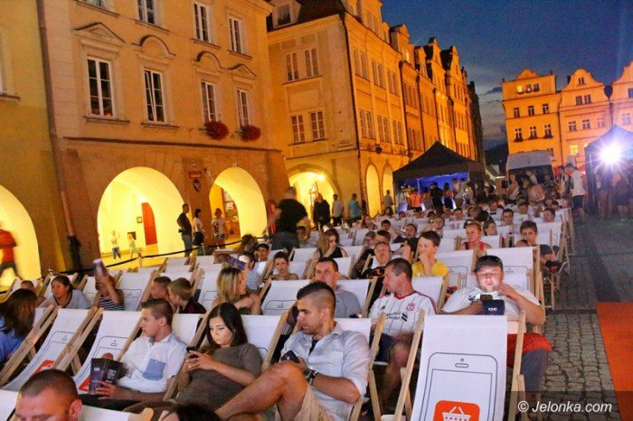 mroczny-rycerz-na-placu-ratuszowym-foto-59283