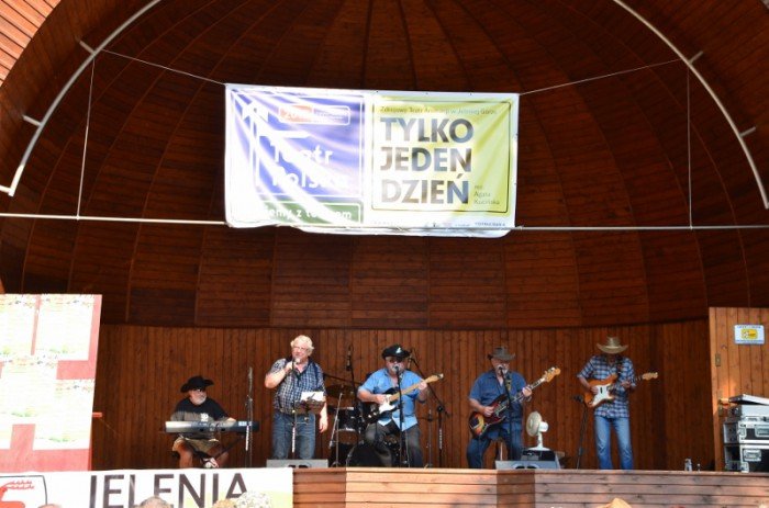 country-w-parku-zdrojowym-foto-59299