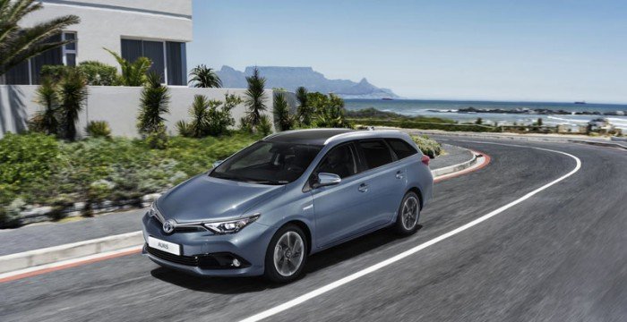 toyota-auris-kompakt-i-kombi-z-trzema-napedami-do-wyboru-59329