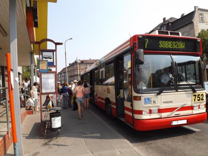 czytelnicy-mzk-oszczedza-na-klimatyzacji-59330