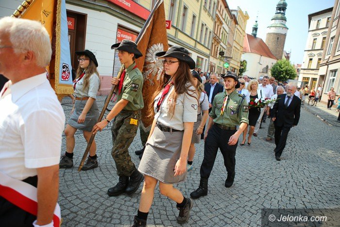 uroczyscie-w-dniu-swieta-wojska-polskiego-foto-59402