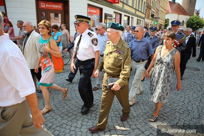 uroczyscie-w-dniu-swieta-wojska-polskiego-foto-59402