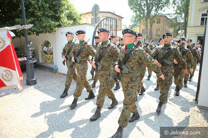 uroczyscie-w-dniu-swieta-wojska-polskiego-foto-59402