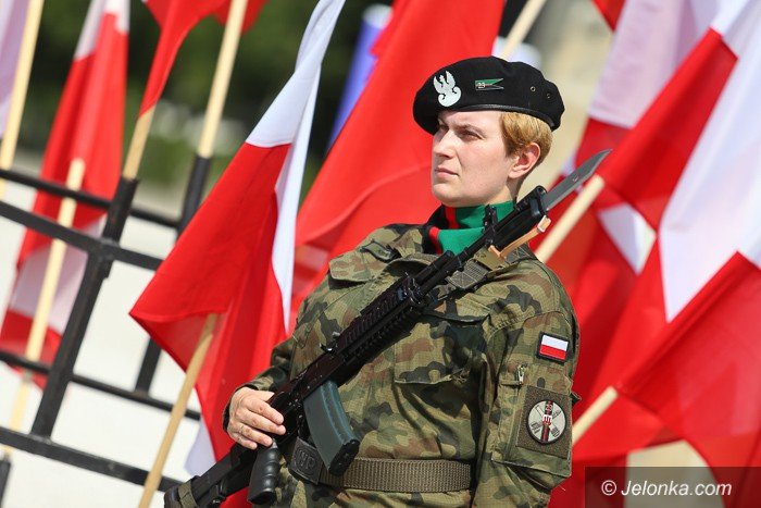 uroczyscie-w-dniu-swieta-wojska-polskiego-foto-59402