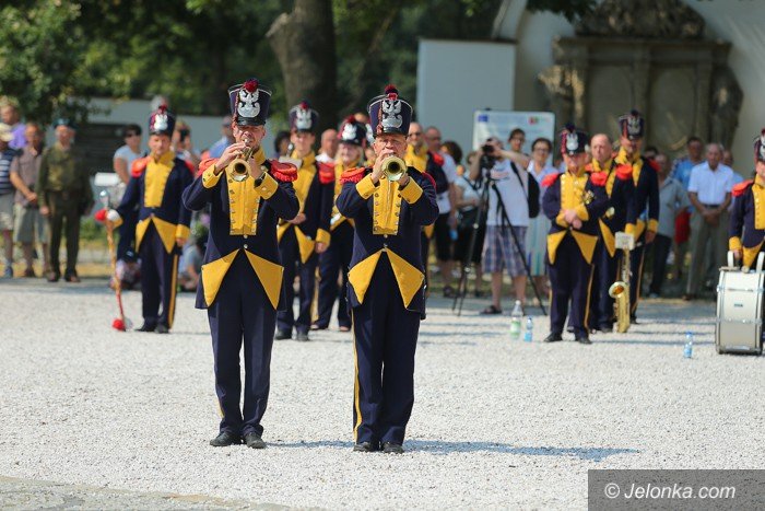 uroczyscie-w-dniu-swieta-wojska-polskiego-foto-59402