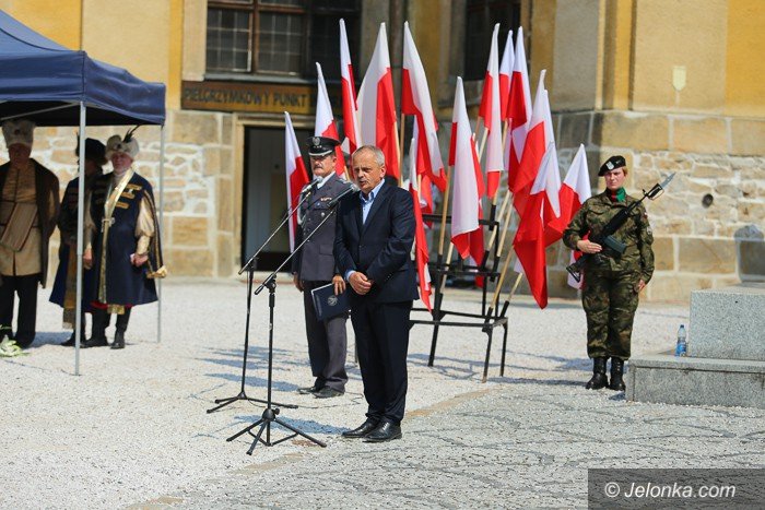 uroczyscie-w-dniu-swieta-wojska-polskiego-foto-59402