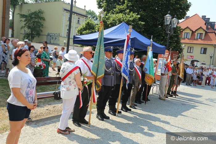 uroczyscie-w-dniu-swieta-wojska-polskiego-foto-59402