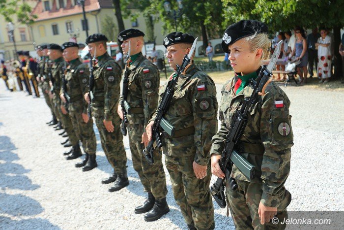 uroczyscie-w-dniu-swieta-wojska-polskiego-foto-59402