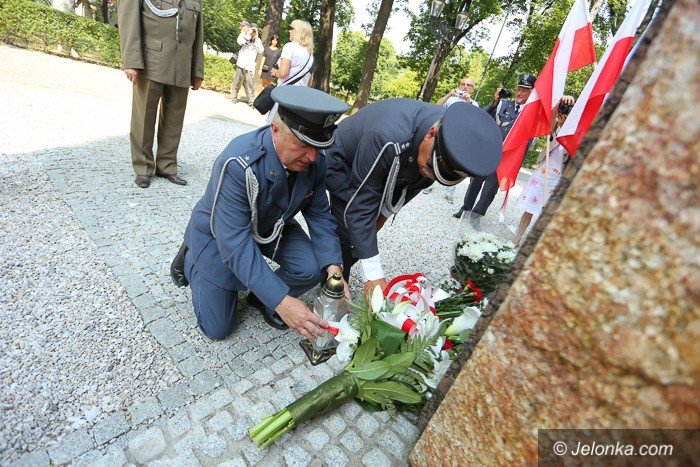 uroczyscie-w-dniu-swieta-wojska-polskiego-foto-59402
