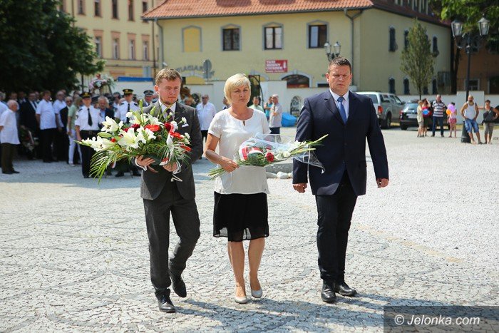 uroczyscie-w-dniu-swieta-wojska-polskiego-foto-59402