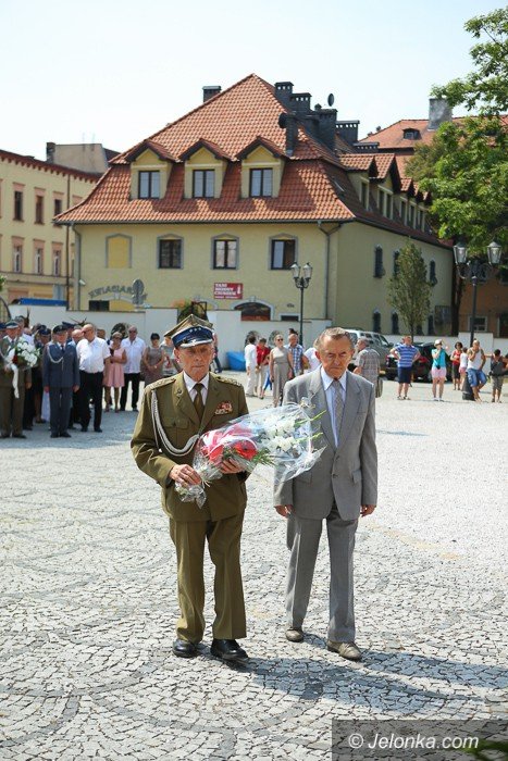 uroczyscie-w-dniu-swieta-wojska-polskiego-foto-59402