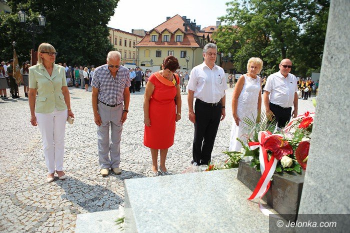 uroczyscie-w-dniu-swieta-wojska-polskiego-foto-59402