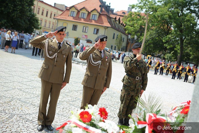 uroczyscie-w-dniu-swieta-wojska-polskiego-foto-59402