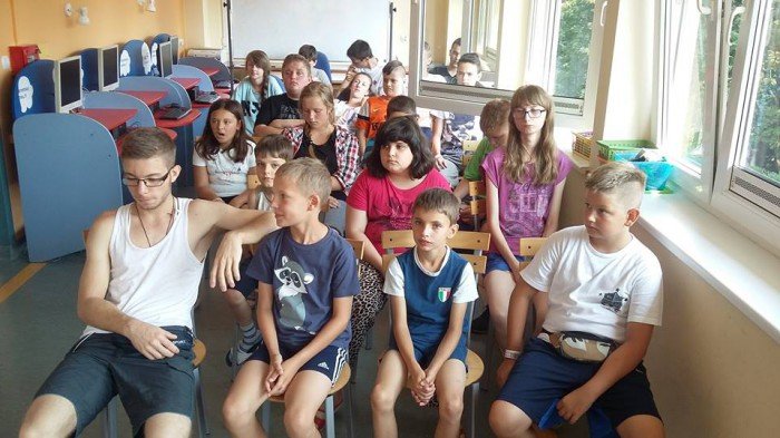 ryszard-kieek-czyta-chorym-dzieciom-w-karpaczu-foto-59436
