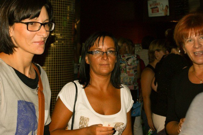 salwy-smiechu-w-kinie-kobiet-foto-59579