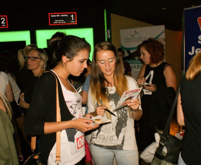 salwy-smiechu-w-kinie-kobiet-foto-59579