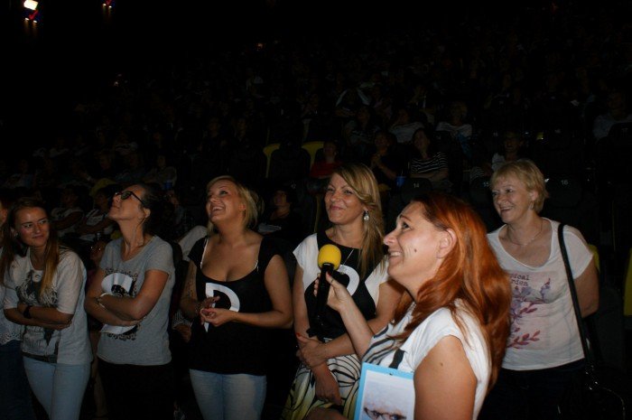 salwy-smiechu-w-kinie-kobiet-foto-59579