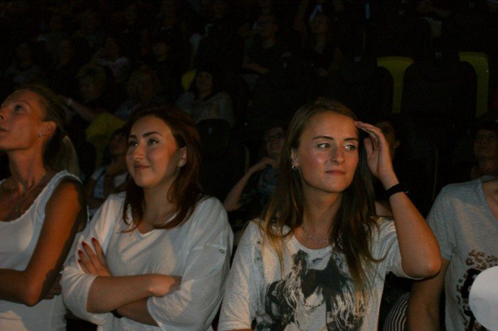salwy-smiechu-w-kinie-kobiet-foto-59579
