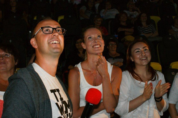 salwy-smiechu-w-kinie-kobiet-foto-59579