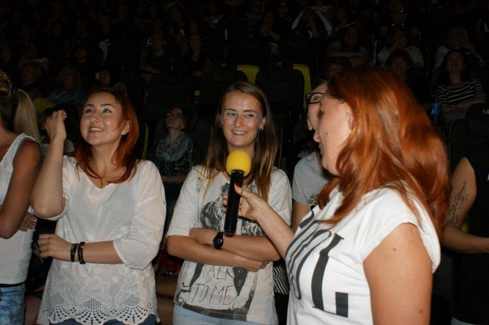 salwy-smiechu-w-kinie-kobiet-foto-59579