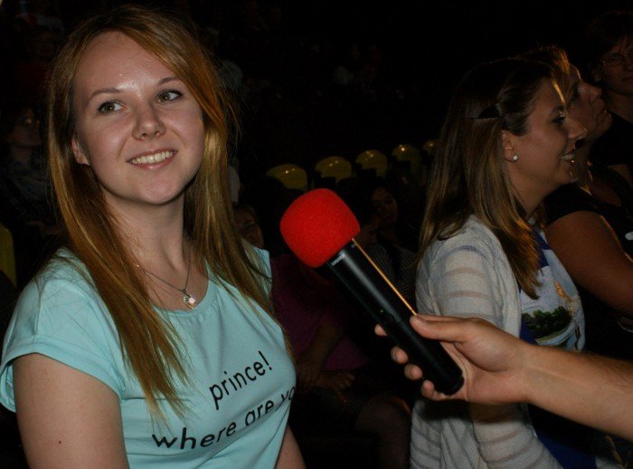 salwy-smiechu-w-kinie-kobiet-foto-59579