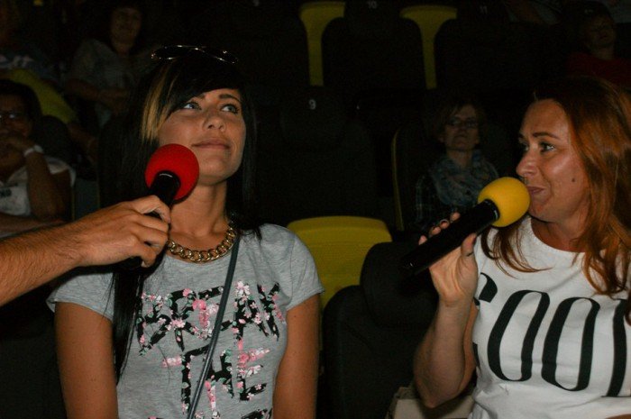 salwy-smiechu-w-kinie-kobiet-foto-59579