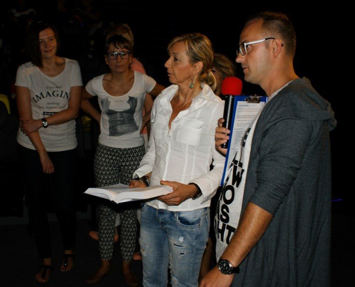 salwy-smiechu-w-kinie-kobiet-foto-59579