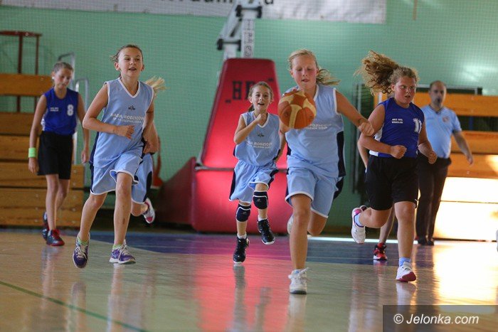 dziewczynki-walczyy-w-turnieju-jelonek-cup-foto-59630