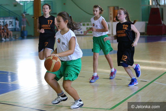 dziewczynki-walczyy-w-turnieju-jelonek-cup-foto-59630
