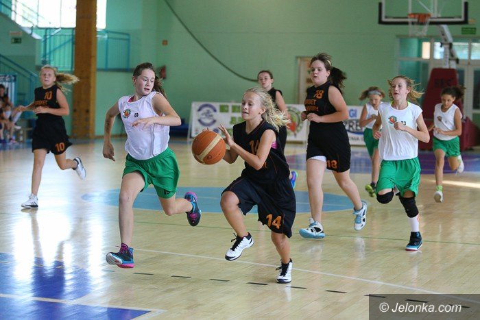 dziewczynki-walczyy-w-turnieju-jelonek-cup-foto-59630