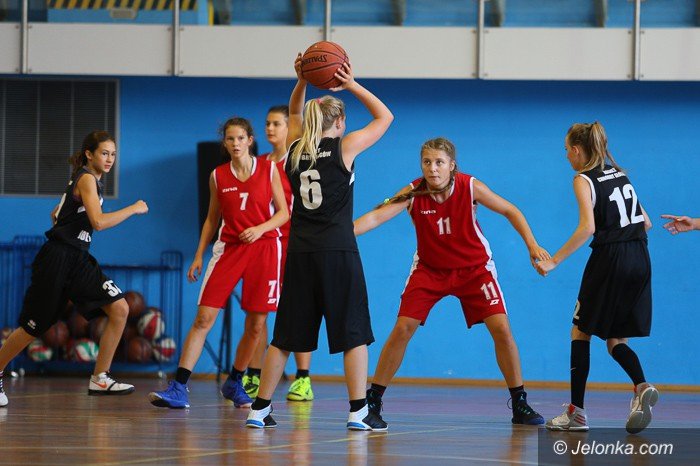 dziewczynki-walczyy-w-turnieju-jelonek-cup-foto-59630