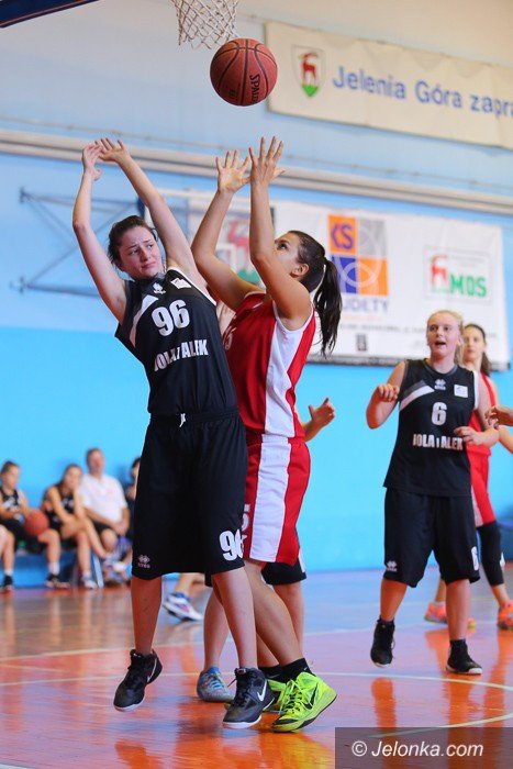dziewczynki-walczyy-w-turnieju-jelonek-cup-foto-59630