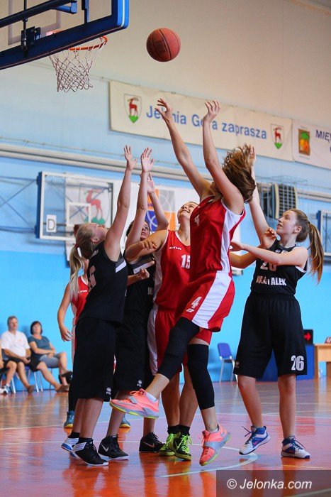 dziewczynki-walczyy-w-turnieju-jelonek-cup-foto-59630
