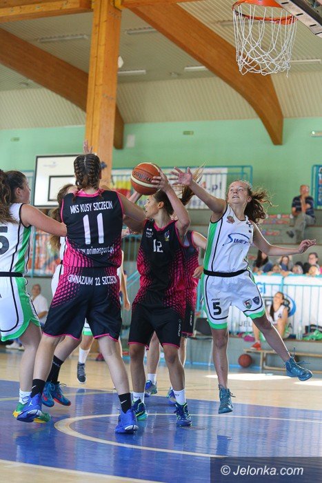 dziewczynki-walczyy-w-turnieju-jelonek-cup-foto-59630