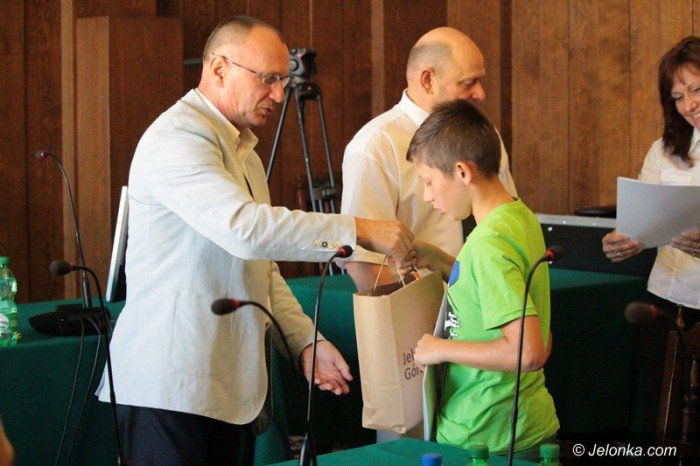 modzi-strazacy-goscili-w-ratuszu-foto-59639